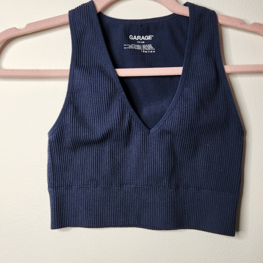 GARAGE Ribbed V Neck Cropped Tank Top Navy Blue XS‎ Seamless Athletic
